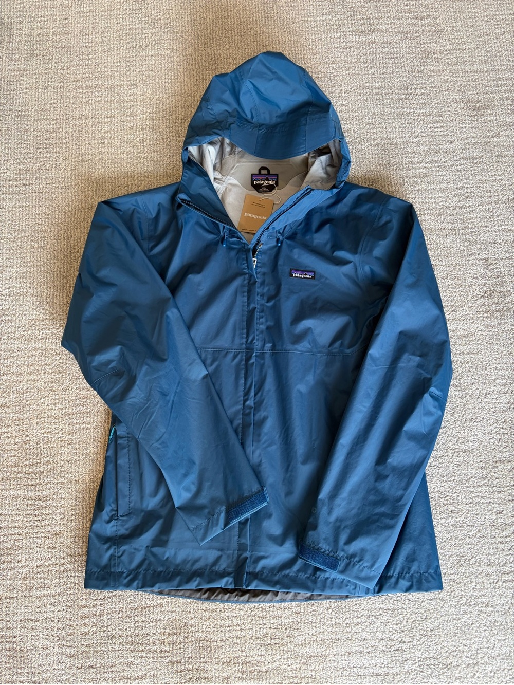 Patagonia Men’s Slate Blue Hooded Raincoat